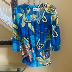 Chico's Women's 1 fits size 8 Blue Floral Women's Top 3/4 sleeve blouson style